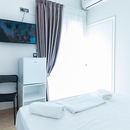 Silver Hotel Athens Double Room With Balcony Exterior foto